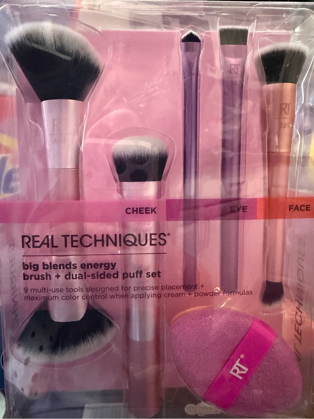 Real Techniques Pink and Purple Brush & Dual-Sided Puff Makeup Set